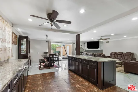 $875,000 | 13400 Roscoe Boulevard, Panorama City, CA 91402