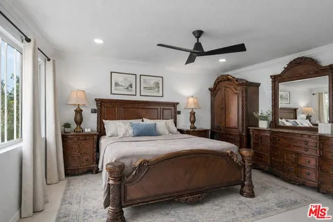 $875,000 | 13400 Roscoe Boulevard, Panorama City, CA 91402