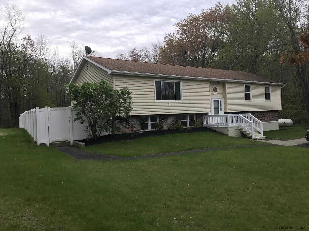 1748 River Road Selkirk, NY 12158 - Photo 4 of 18 Photo 4