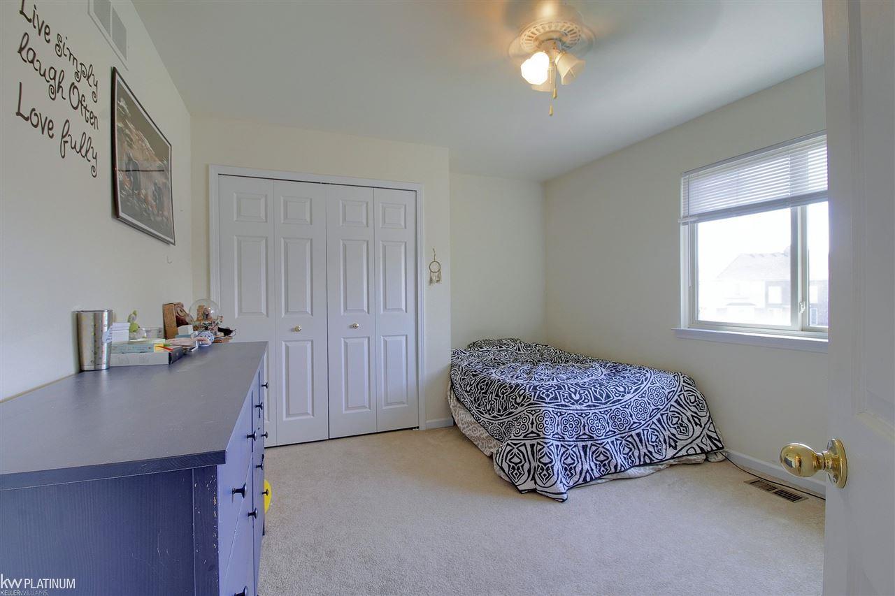 22446 Brantingham Road Macomb, MI 48044 - Photo 19 of 28 Room 2