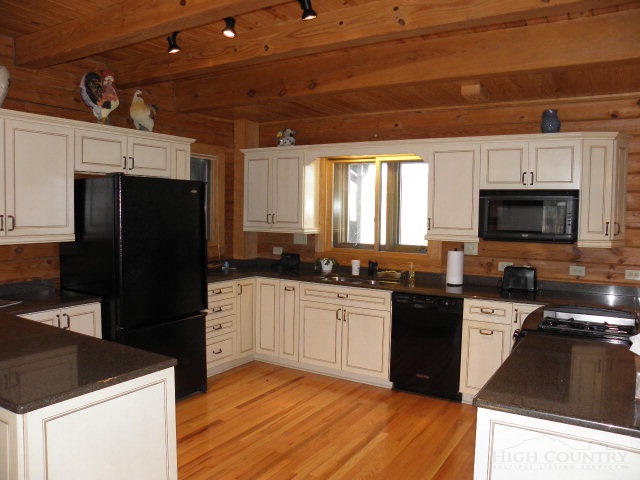 275 Helton Creek Road Lansing, NC 28643 - Photo 11 of 16 Gallery Image 11