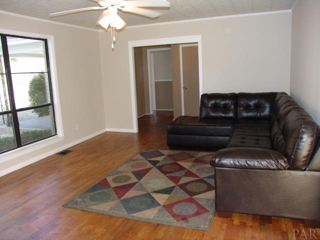 4639 Santa Rosa Drive Pace, FL 32571 - Photo 5 of 32 Gallery Image 5