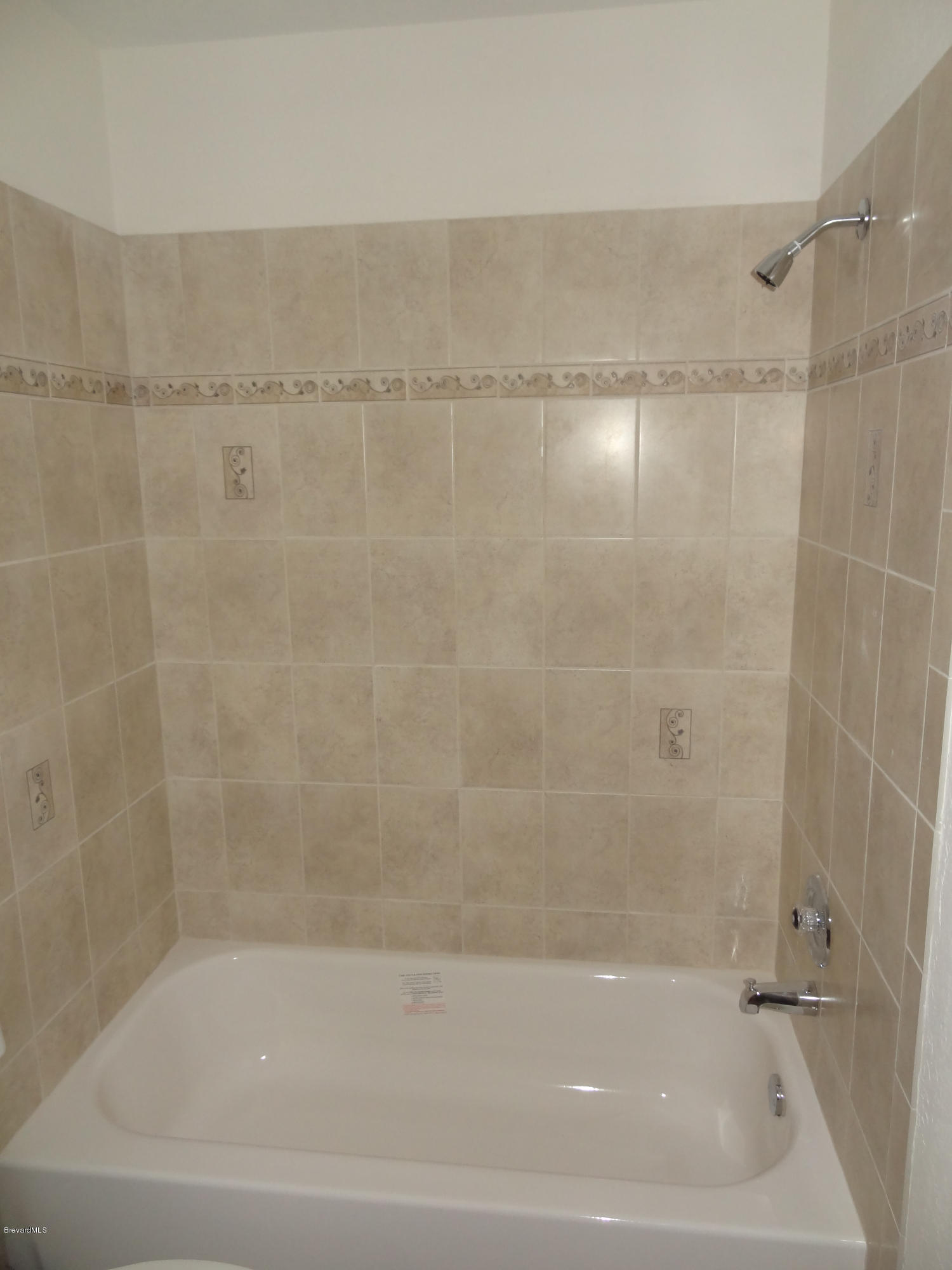 1107 Cromey Road Northeast Palm Bay, FL 32905 - Photo 8 of 14 Guest Bathroom