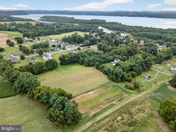 $350,000 | 108 Hempfield Street, Washington Boro, PA 17582