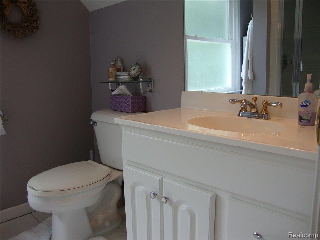 1876 Princeton Road Berkley, MI 48072 - Photo 13 of 18 Master Bath view 2