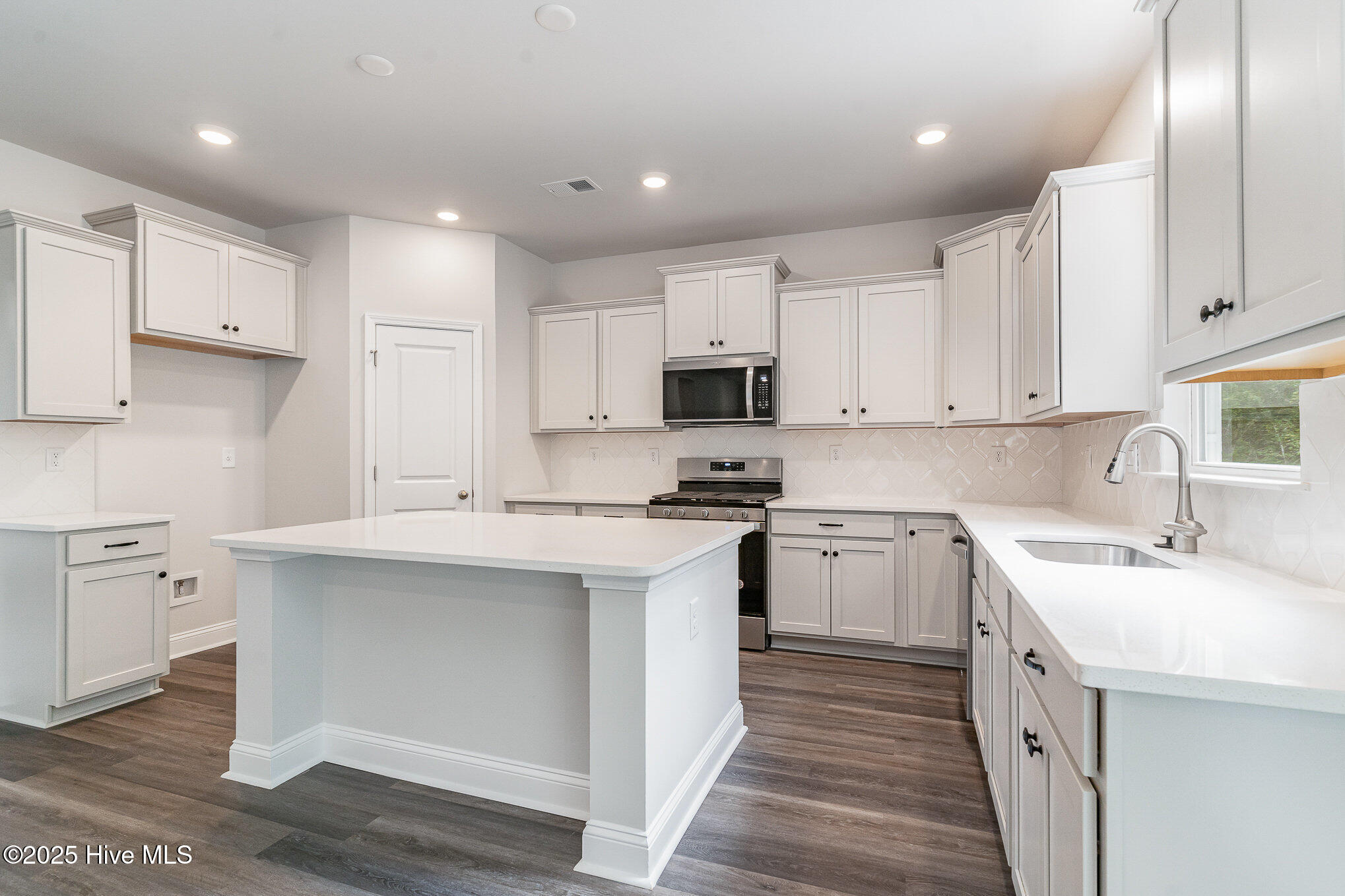 521 Bogue Vw Road, Unit LOT 150 Hubert, NC 28539 - Photo 9 of 48 010_dsc06916-edit_177