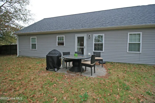 $2,000 | 101 Old Dock Landing Road, Sneads Ferry, NC 28460