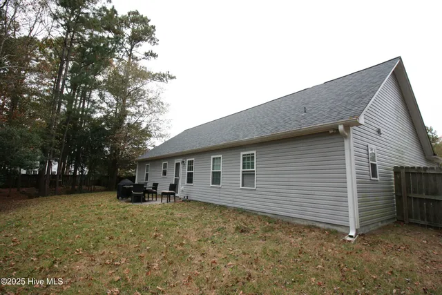 $2,000 | 101 Old Dock Landing Road, Sneads Ferry, NC 28460
