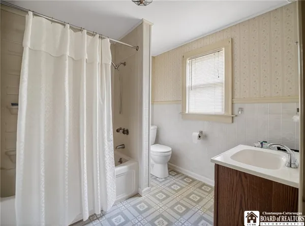 $114,900 | 117 Camp Street, Jamestown, NY 14701