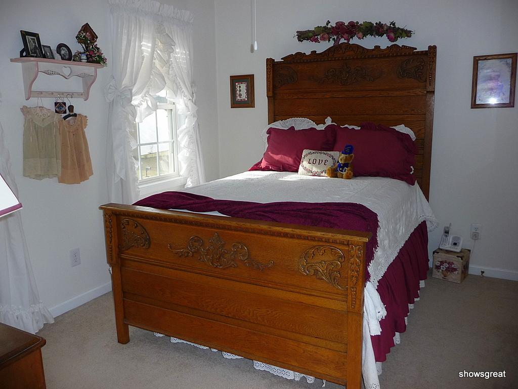 1770 Meadows Road Vinton, VA 24179 - Photo 12 of 37 a bedroom with a bed and a window