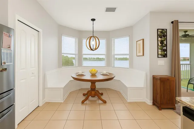 a view of a livingroom with furniture