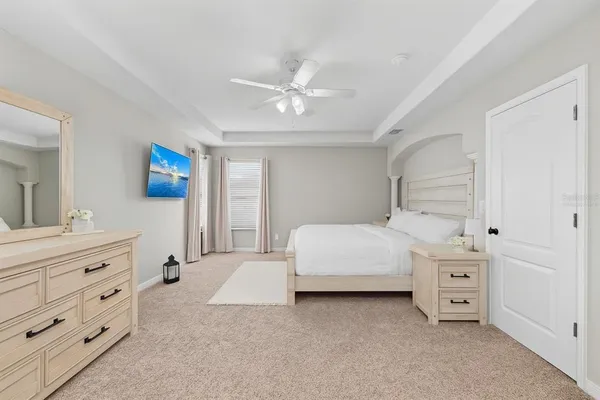 a view of an empty room with cabinet