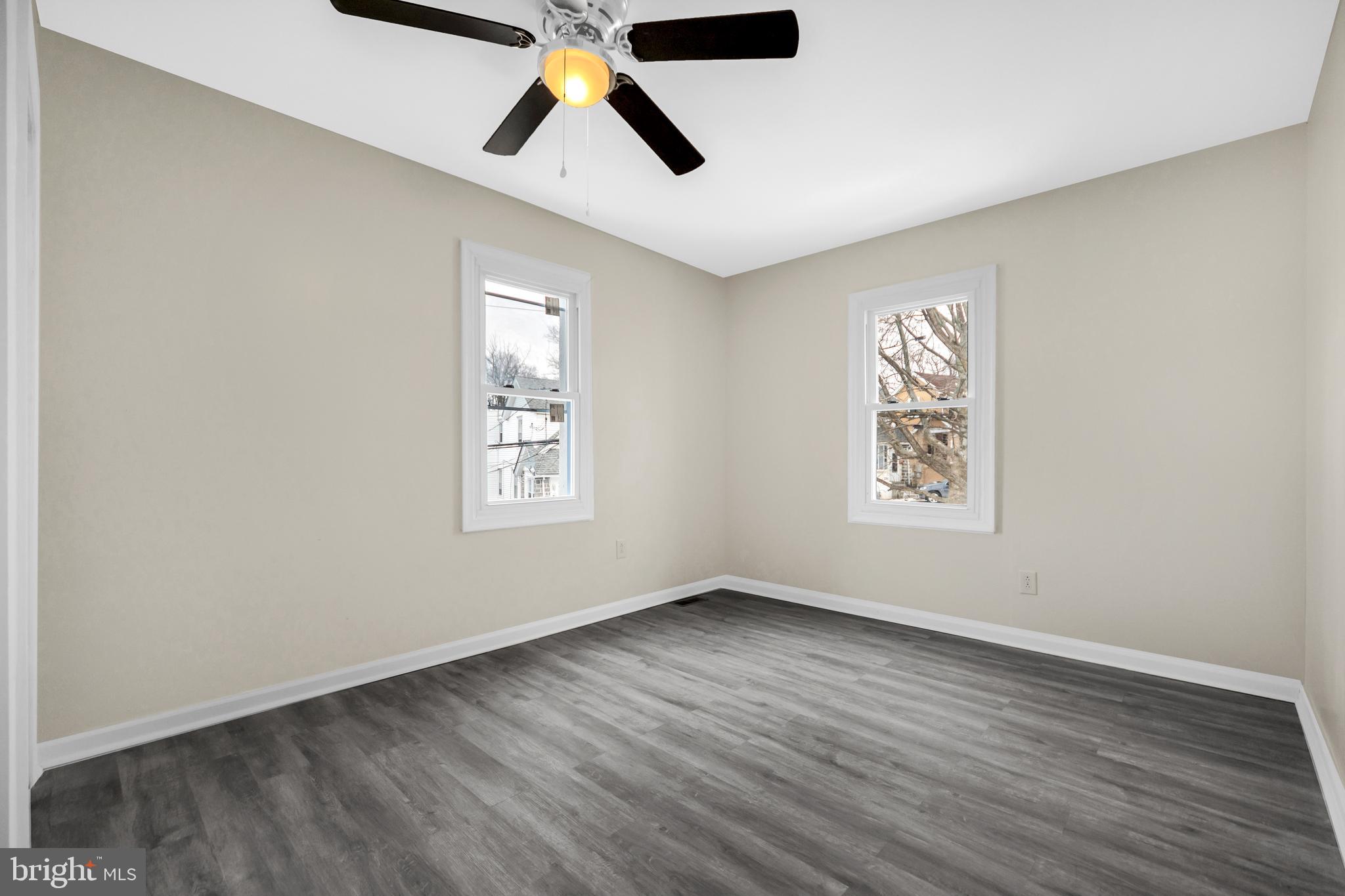 139 Oakley Road Upper Darby, PA 19082 - Photo 24 of 34