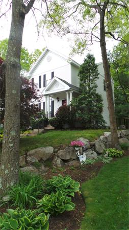 8 Robbins Road Foxboro, MA 02035 - Photo 3 of 30 Gallery Image 3