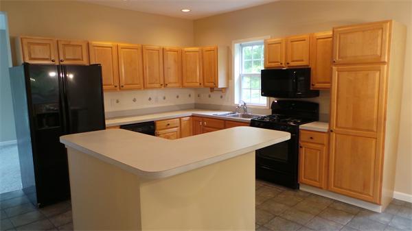 8 Robbins Road Foxboro, MA 02035 - Photo 9 of 30 Gallery Image 9
