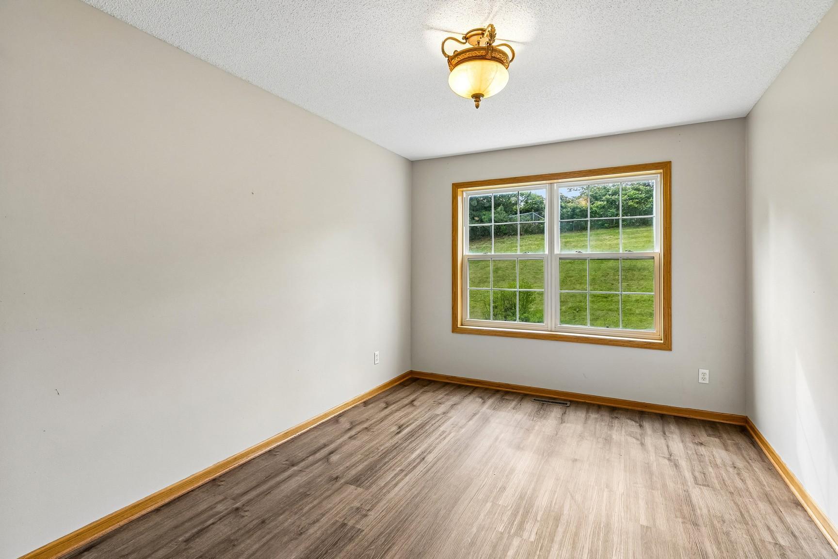 4926 Rusten Road Eagan, MN 55122 - Photo 11 of 50