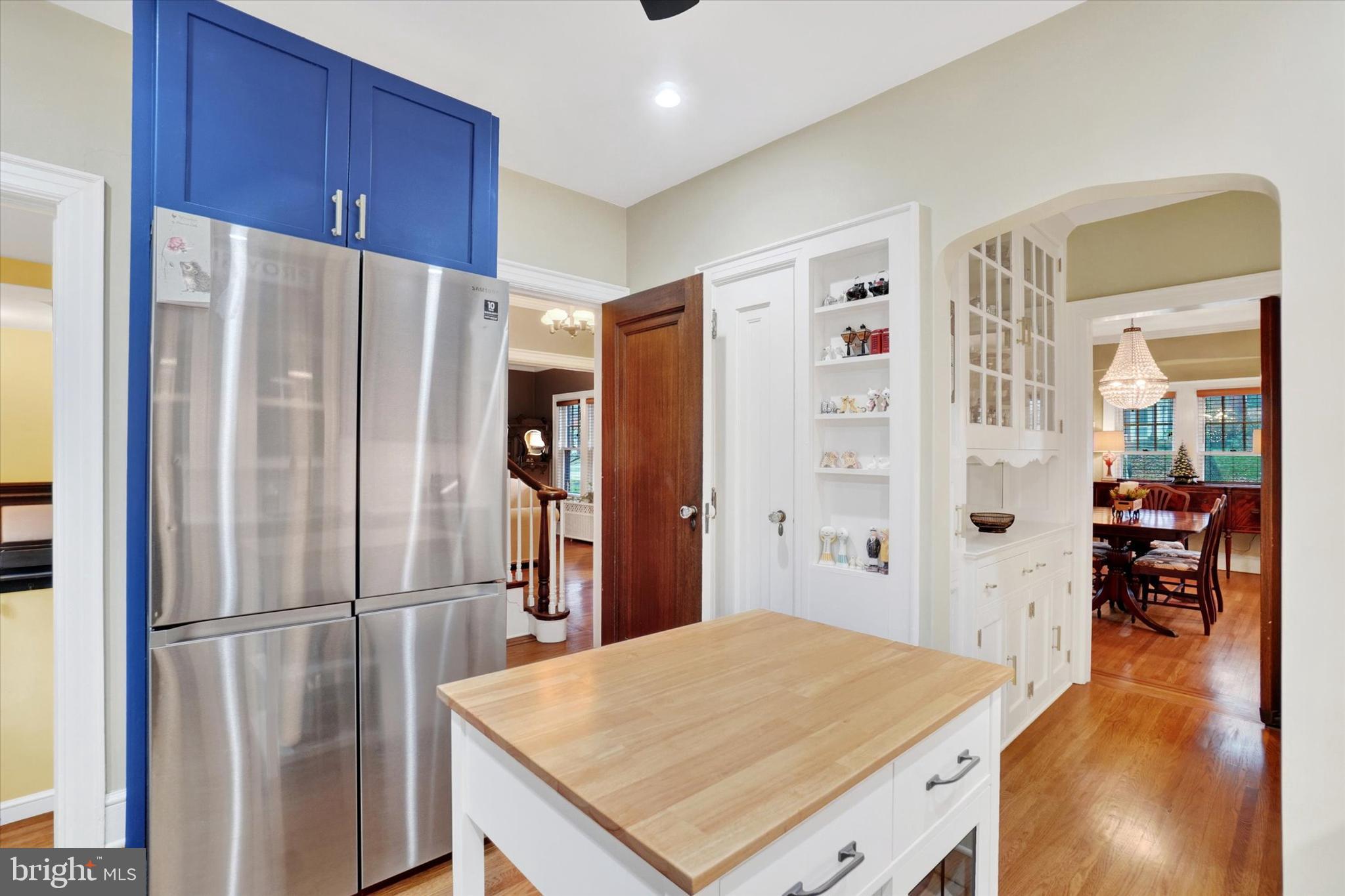 185 Peyton Road York, PA 17403 - Photo 16 of 38 a kitchen with stainless steel appliances a refrigerator and wooden floor