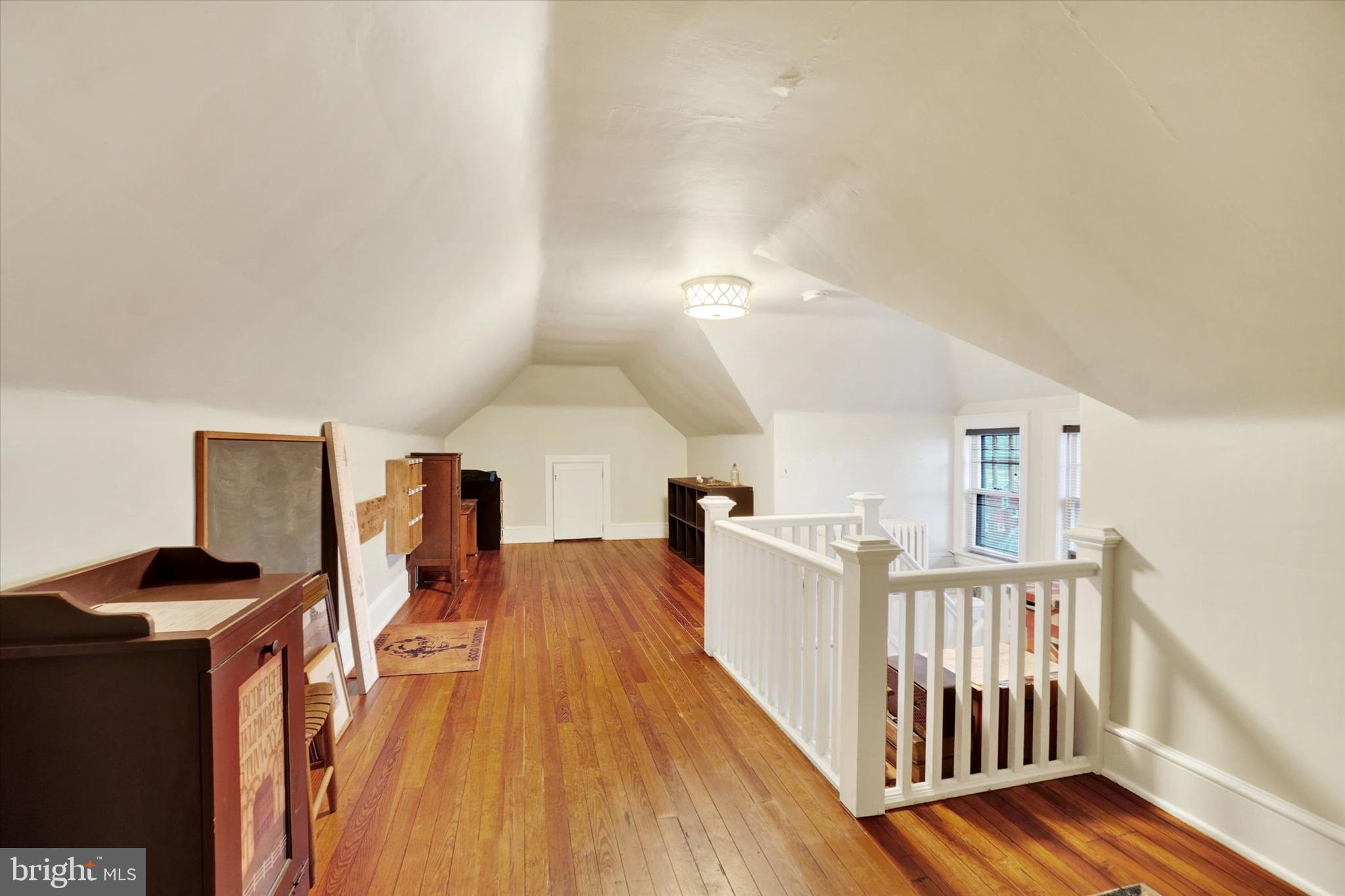 185 Peyton Road York, PA 17403 - Photo 28 of 38 a living room with furniture and a wooden floor