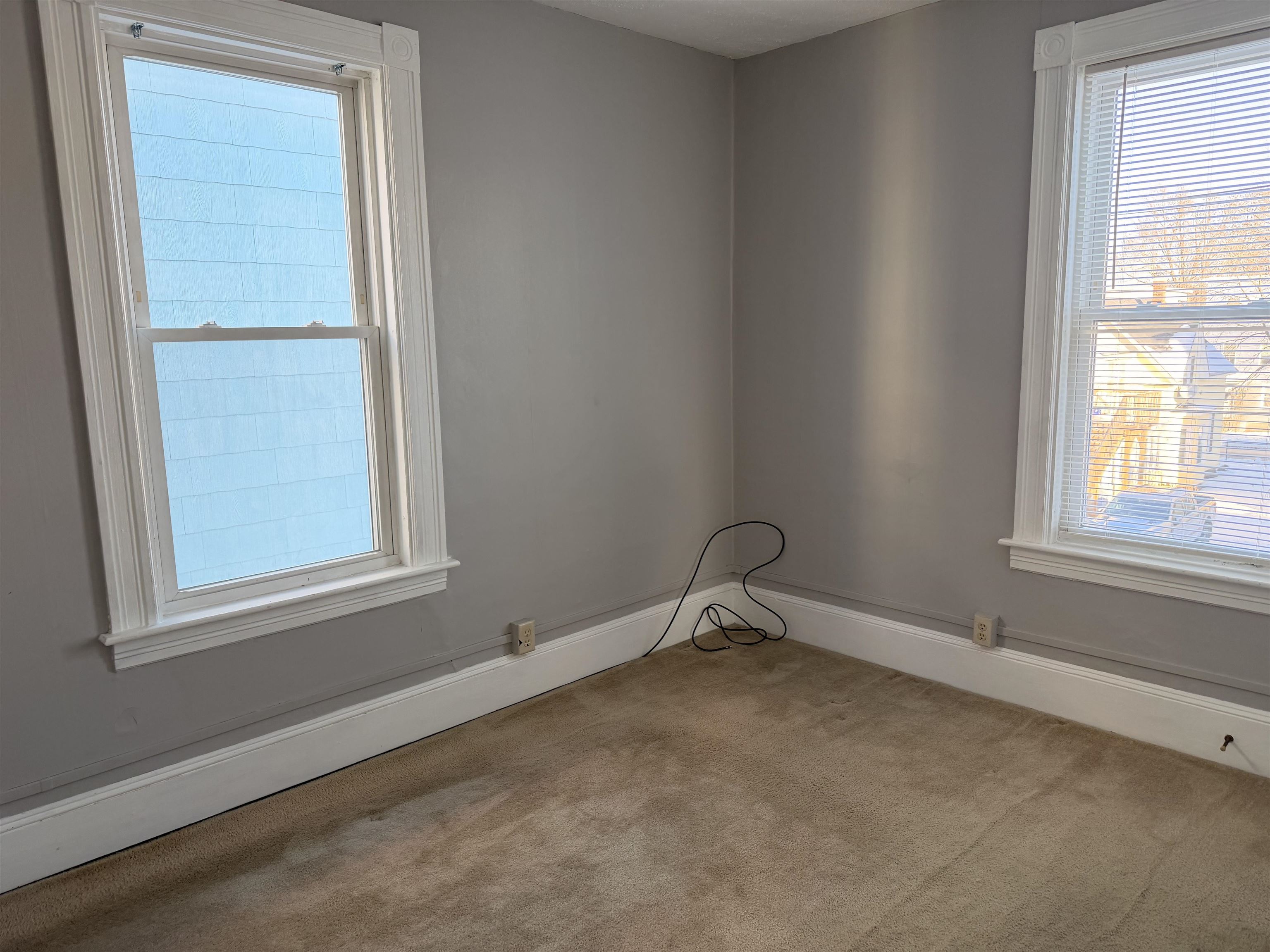 561 Rimmon Street Manchester, NH 03102 - Photo 5 of 6