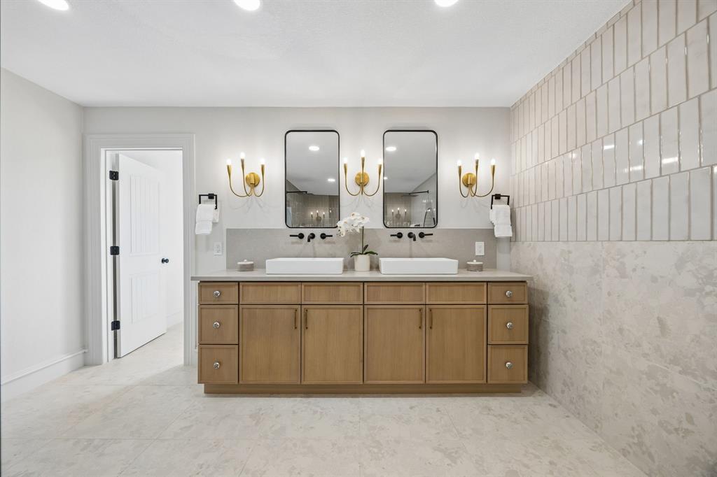 1260 Stacy Road Fairview, TX 75069 - Photo 20 of 40 Primary bathroom vanity