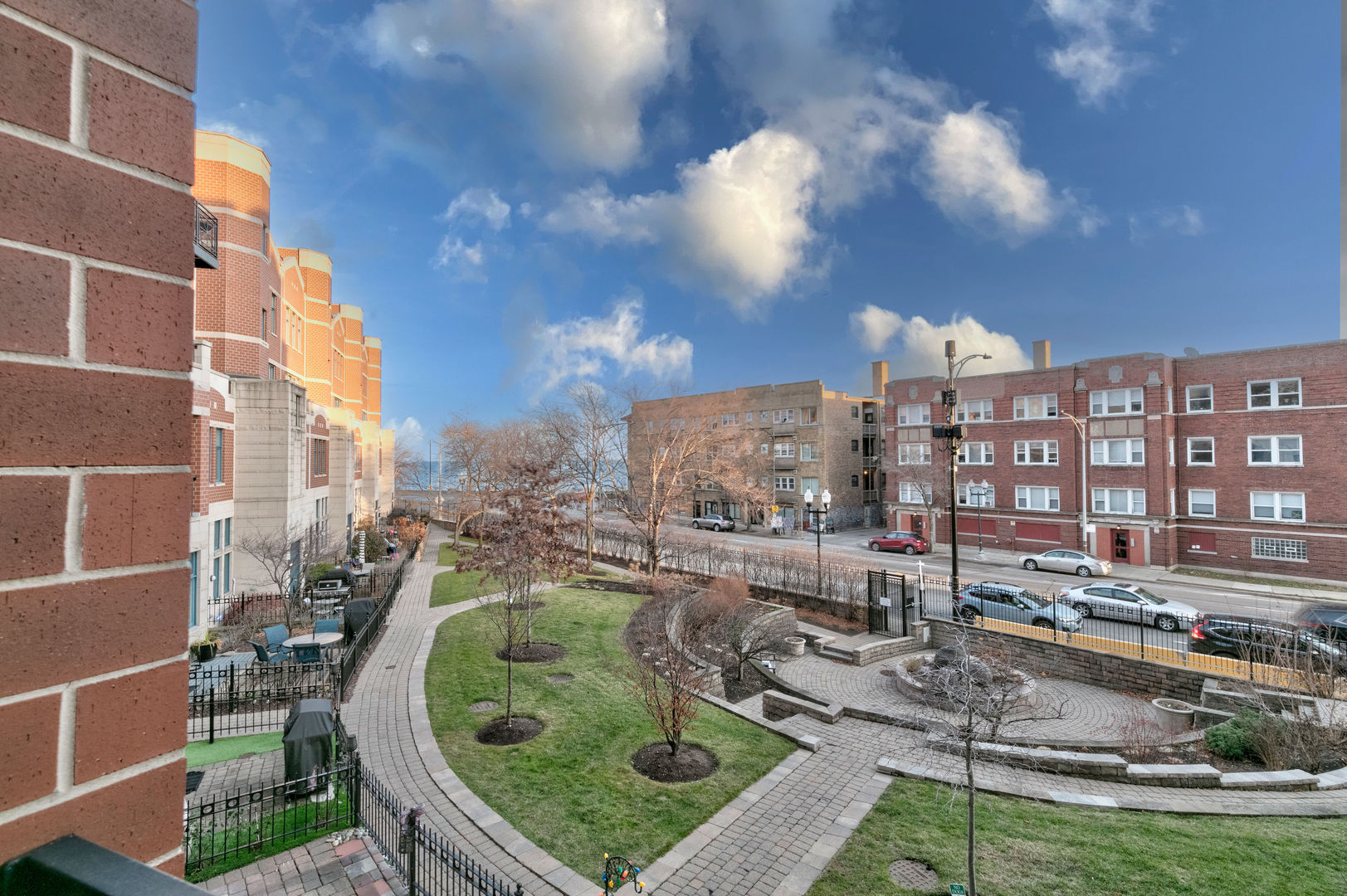 7746 North Sheridan Road, Unit 2L Chicago, IL 60626 - Photo 22 of 22 a picture of city view