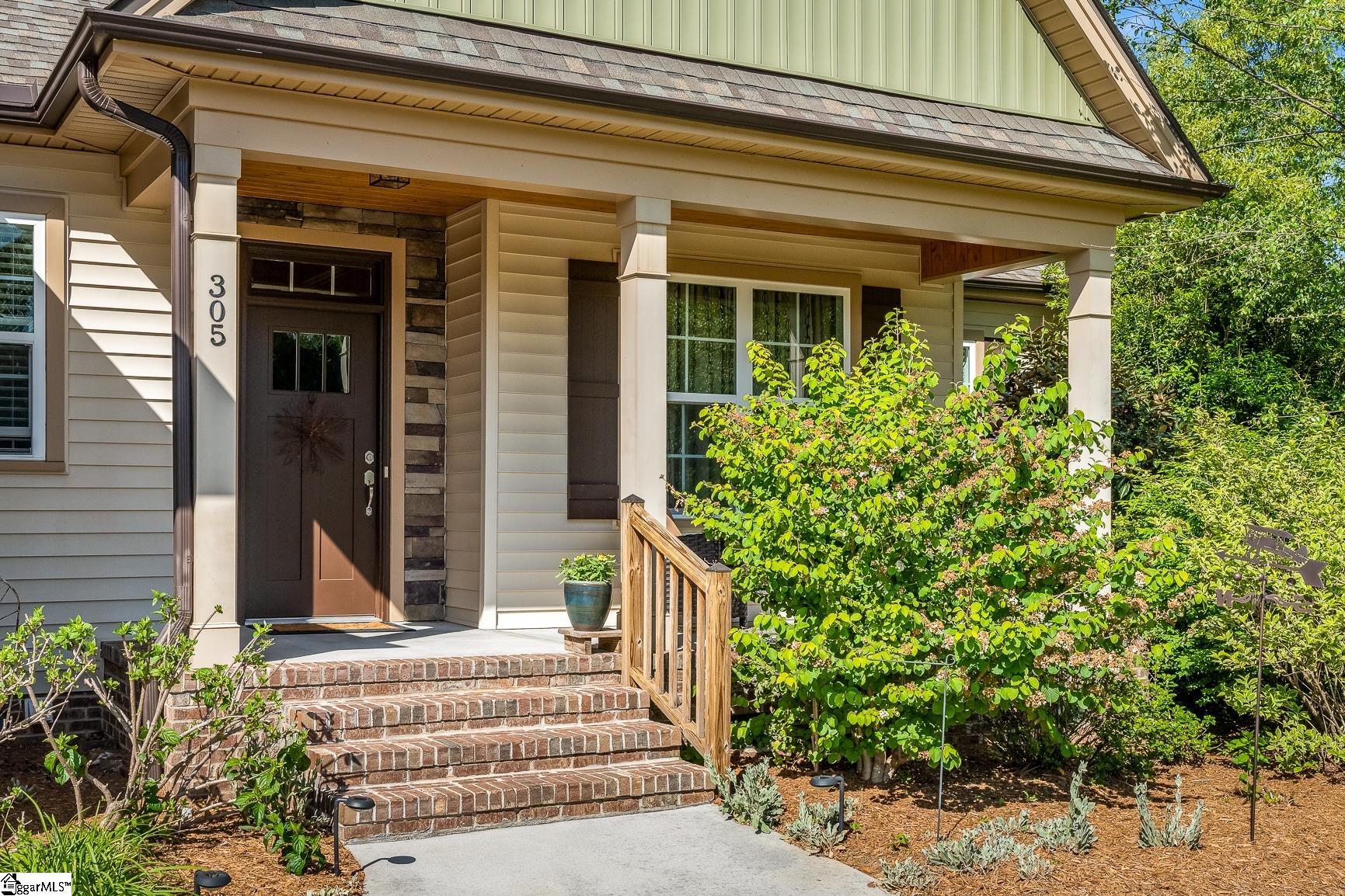 305 Edens Ridge Drive Six Mile, SC 29682 - Photo 4 of 36 Gallery Image 4