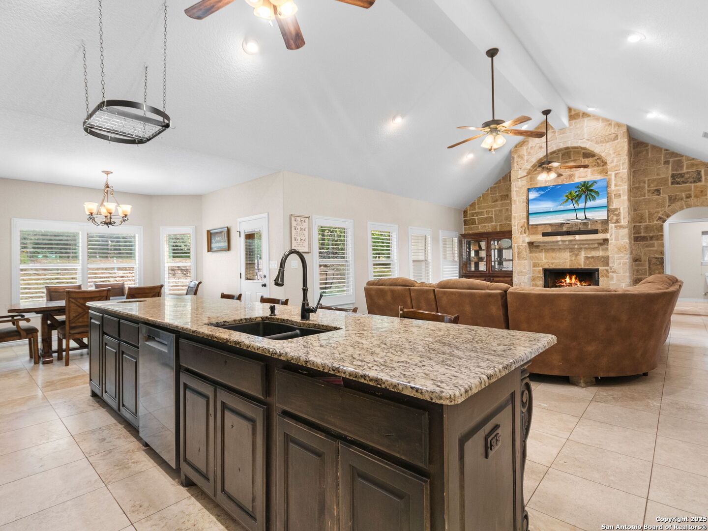 22 Outlook Point Boerne, TX 78006 - Photo 3 of 50