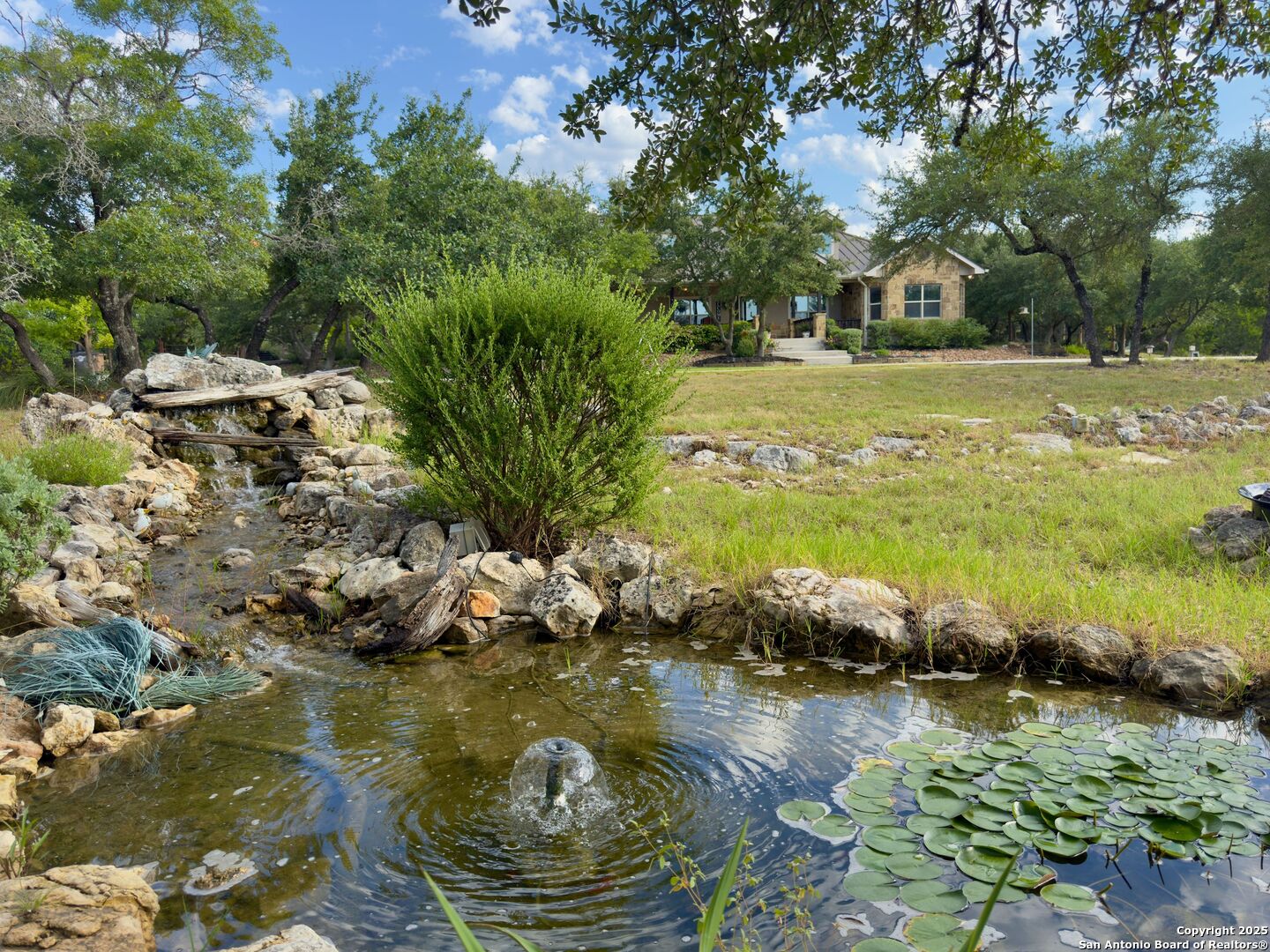 22 Outlook Point Boerne, TX 78006 - Photo 5 of 50
