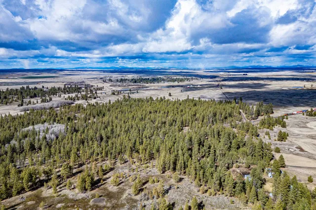 $319,000 | 8700 South Stangland Road, Medical Lake, WA 99022