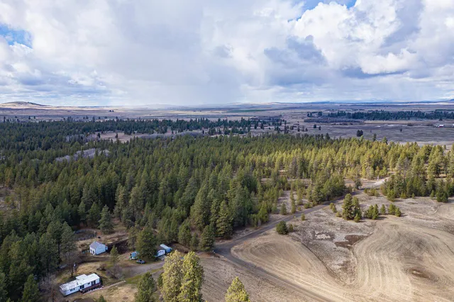 $319,000 | 8700 South Stangland Road, Medical Lake, WA 99022