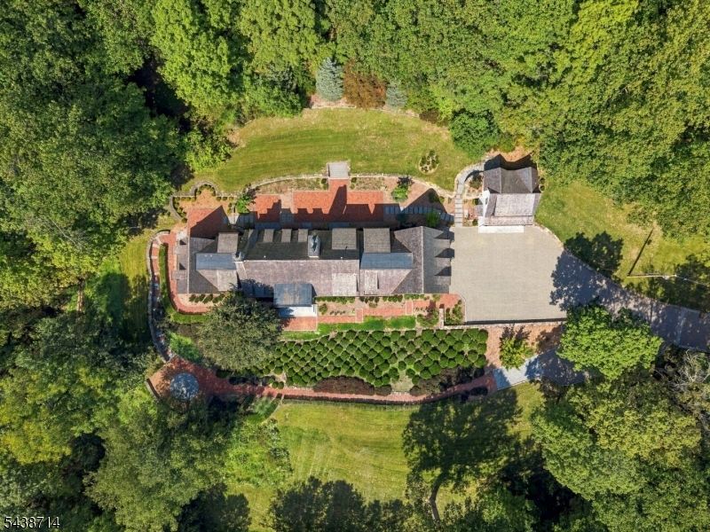 171 Campbell Road Bernardsville, NJ 07924 - Photo 41 of 47 Gallery Image 41