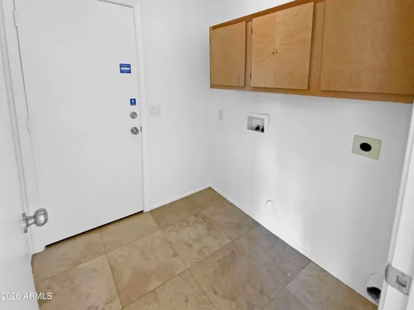 $370,000 | 10933 West Vista Avenue, Glendale, AZ 85307