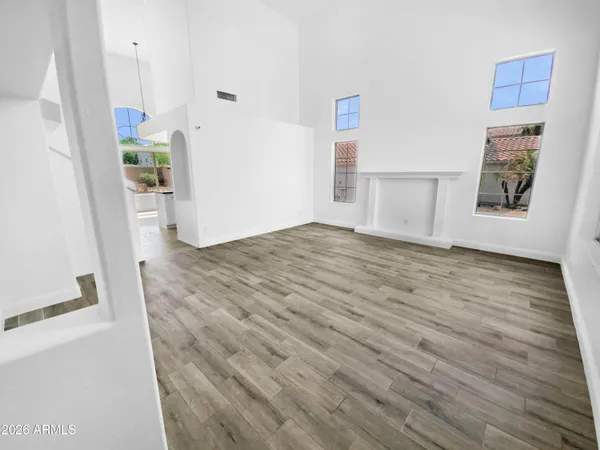 $370,000 | 10933 West Vista Avenue, Glendale, AZ 85307