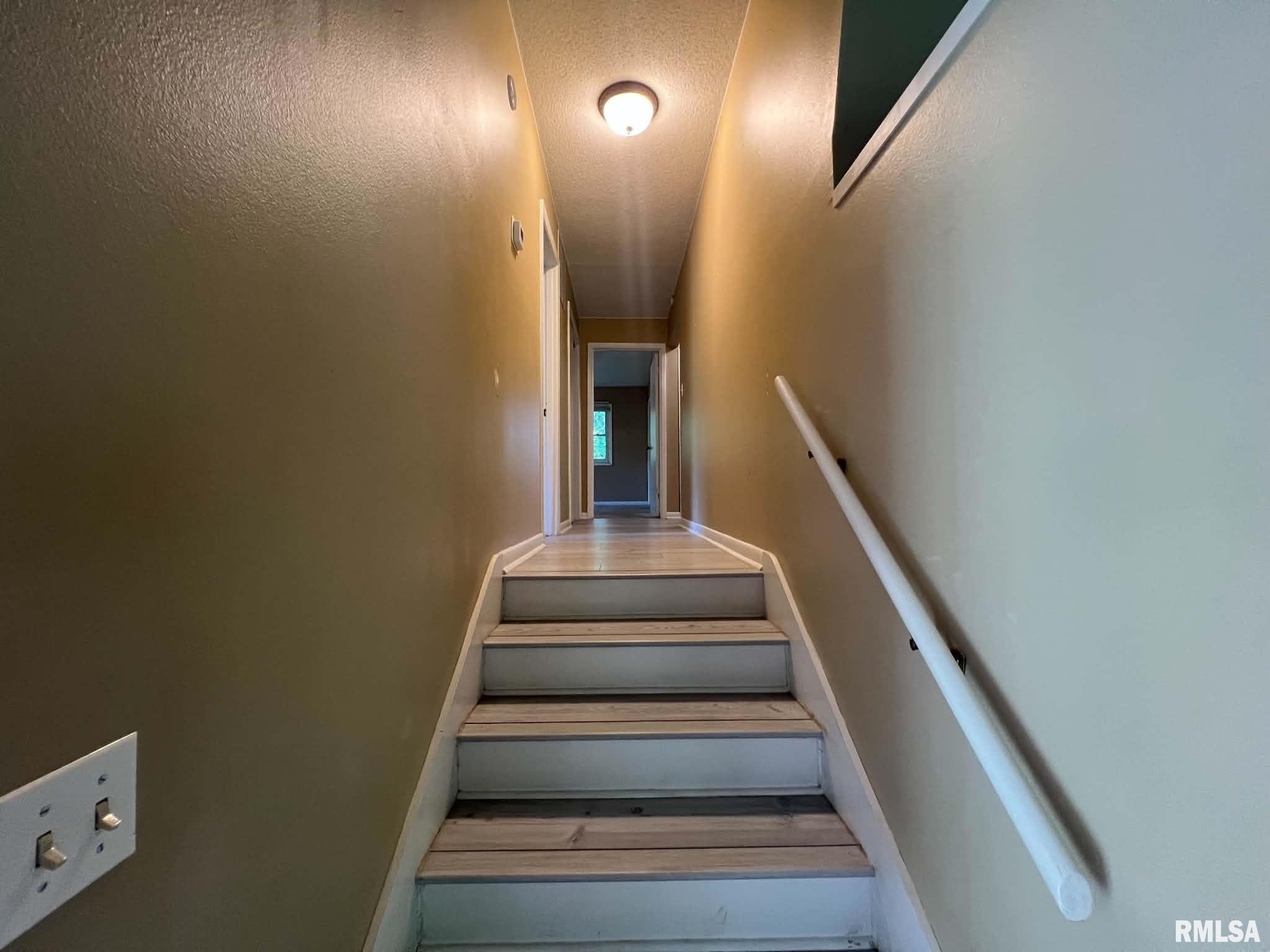 292 Jana Road Macomb, IL 61455 - Photo 8 of 39