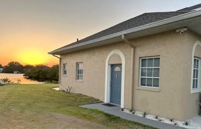 a front view of house with yard
