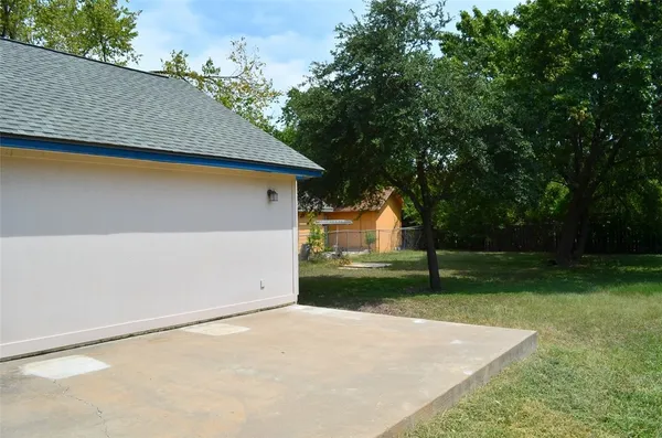 $2,400 | 6400 Santos Street, Austin, TX 78741