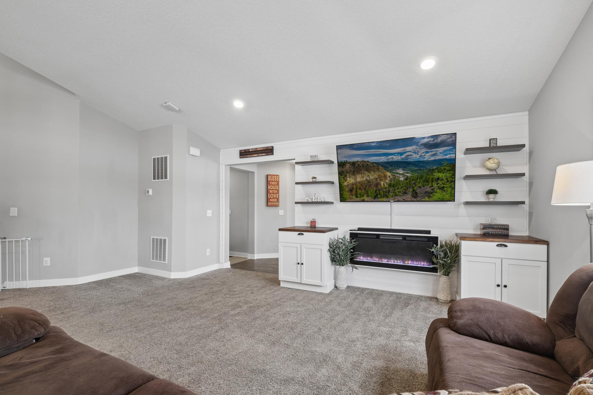 1360 Chestnut Circle Carver, MN 55315 - Photo 7 of 34