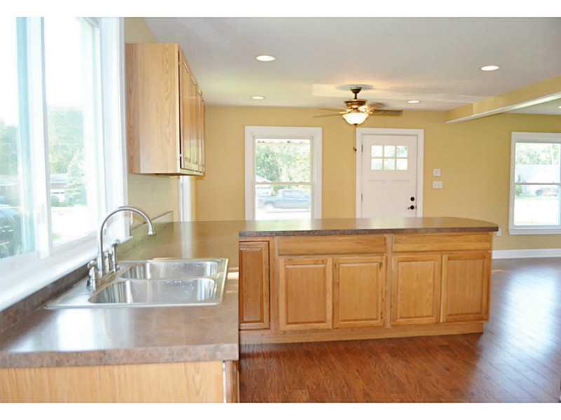 215 East Thompson Road Indianapolis, IN 46227 - Photo 7 of 19 Gallery Image 7