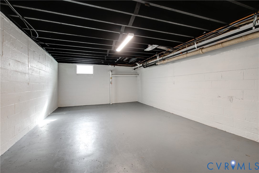 2402 Riverside Drive Richmond, VA 23225 - Photo 39 of 50 a view of room