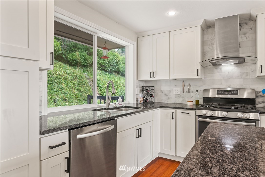 19240 99th Place South Renton, WA 98055 - Photo 11 of 37 Gallery Image 11