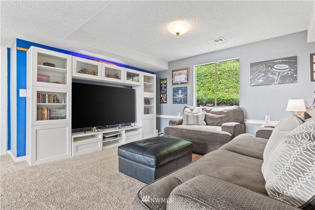 19240 99th Place South Renton, WA 98055 - Photo 16 of 37 Gallery Image 16