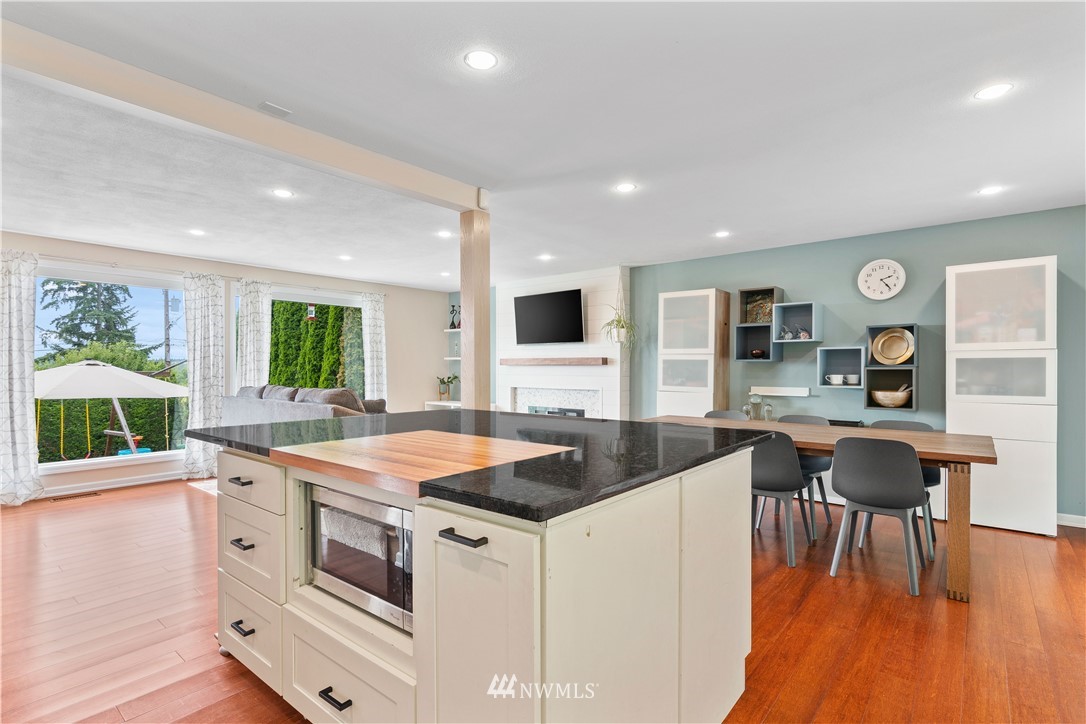 19240 99th Place South Renton, WA 98055 - Photo 10 of 37 Gallery Image 10