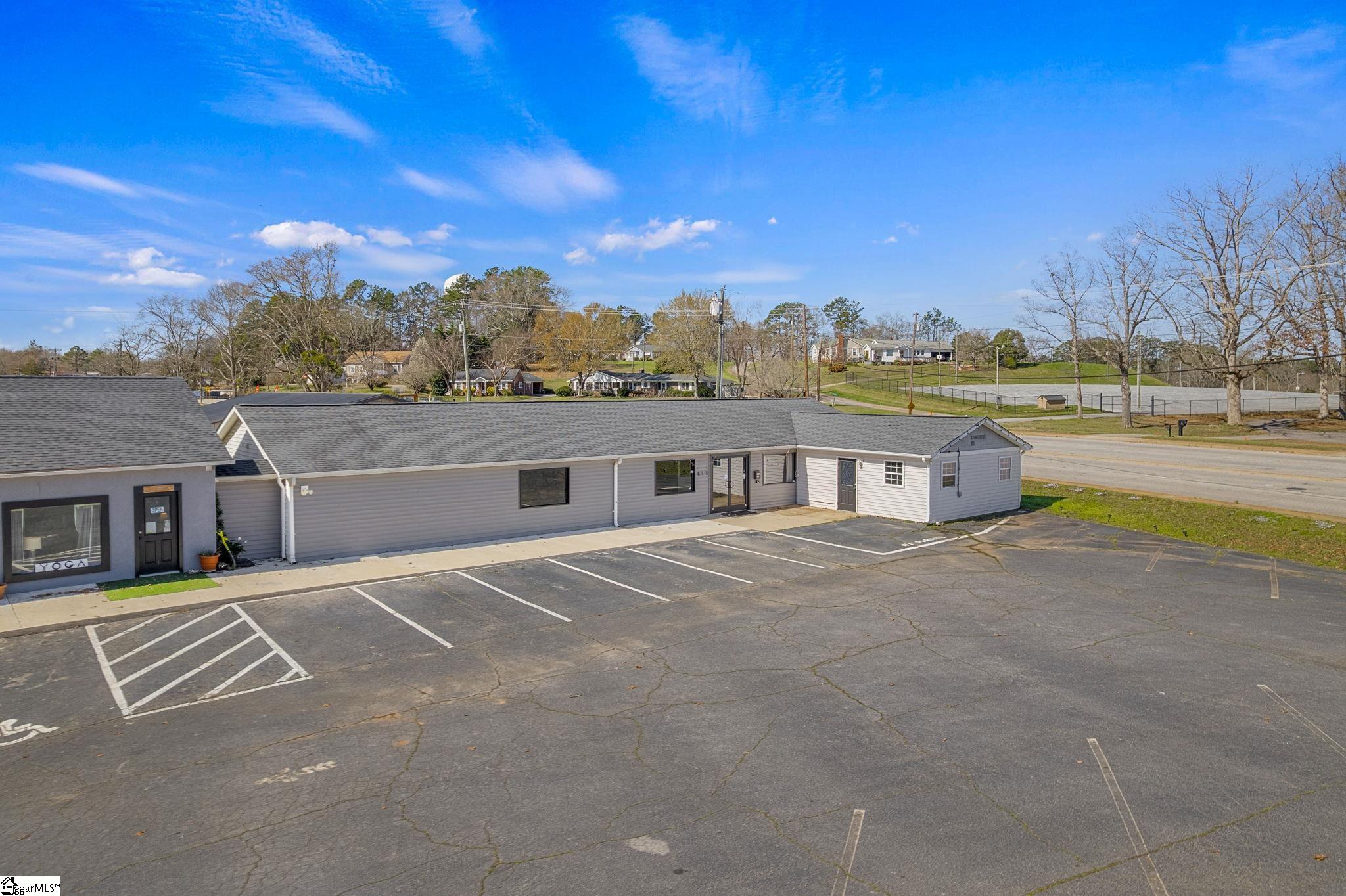 815 West Main Street Pickens, SC 29671 - Photo 3 of 26