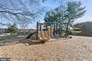 $1,690 | 12701 Dara Drive, Woodbridge, VA 22192