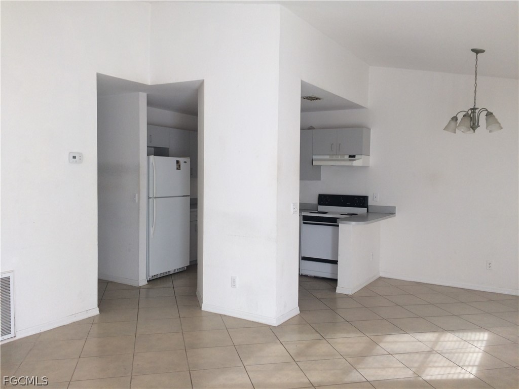 19237 Tangerine Road Fort Myers, FL 33967 - Photo 2 of 8