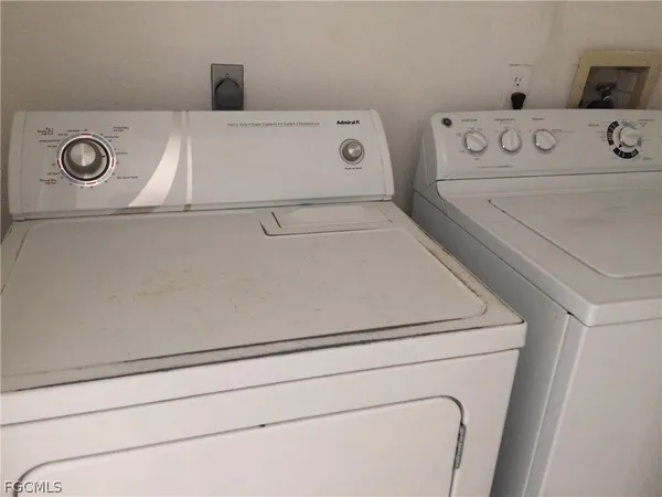 a close up view of washer and dryer