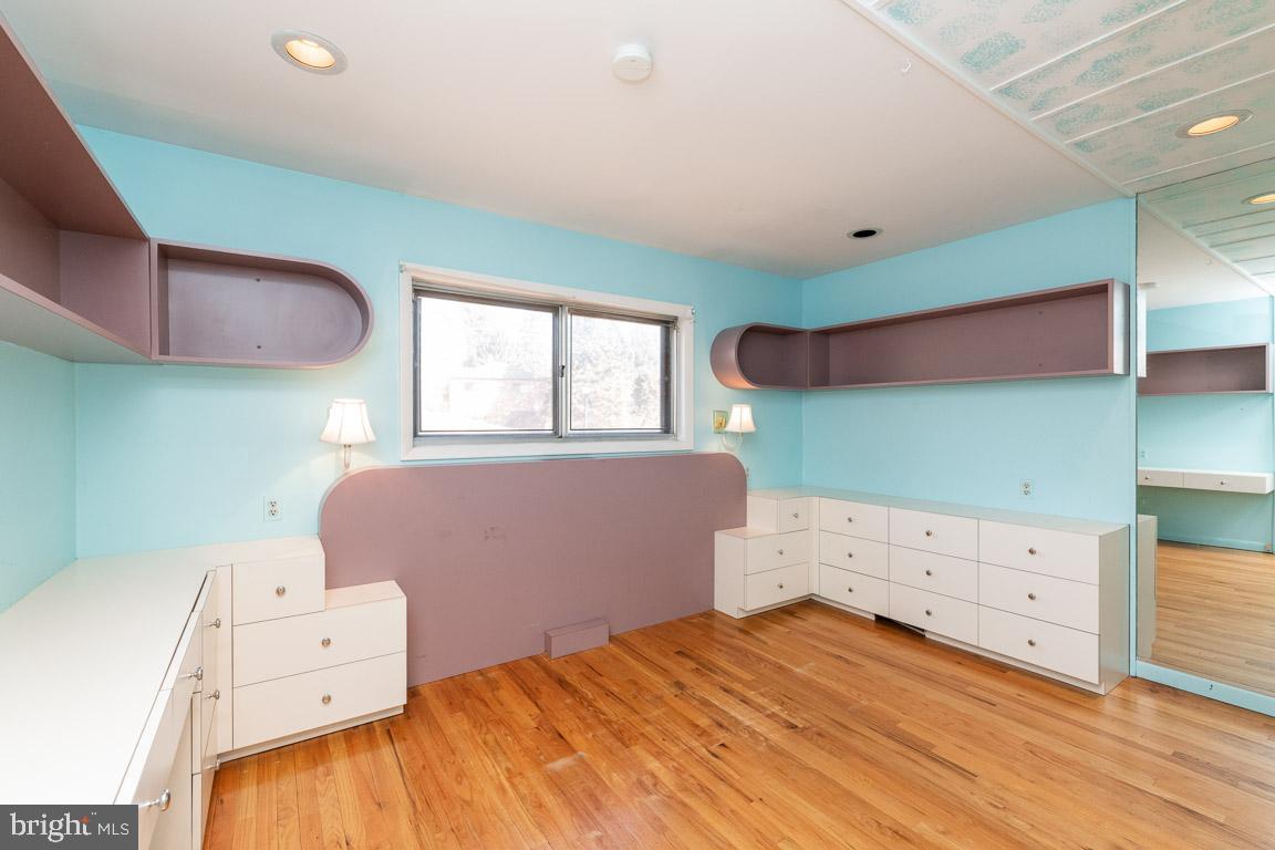 2025 Jolly Road Baltimore, MD 21209 - Photo 27 of 44 Bedroom 3 with built-ins