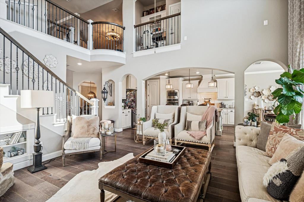 2880 Redfern Drive Trophy Club, TX 76262 - Photo 11 of 40 a living room with furniture