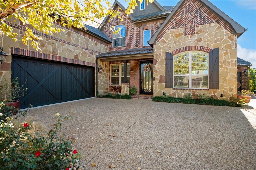 2880 Redfern Drive Trophy Club, TX 76262 - Photo 3 of 40 front view of a house with a yard