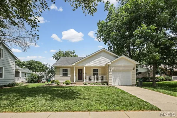 $279,900 | 233 North 1st Street, Breese, IL 62230
